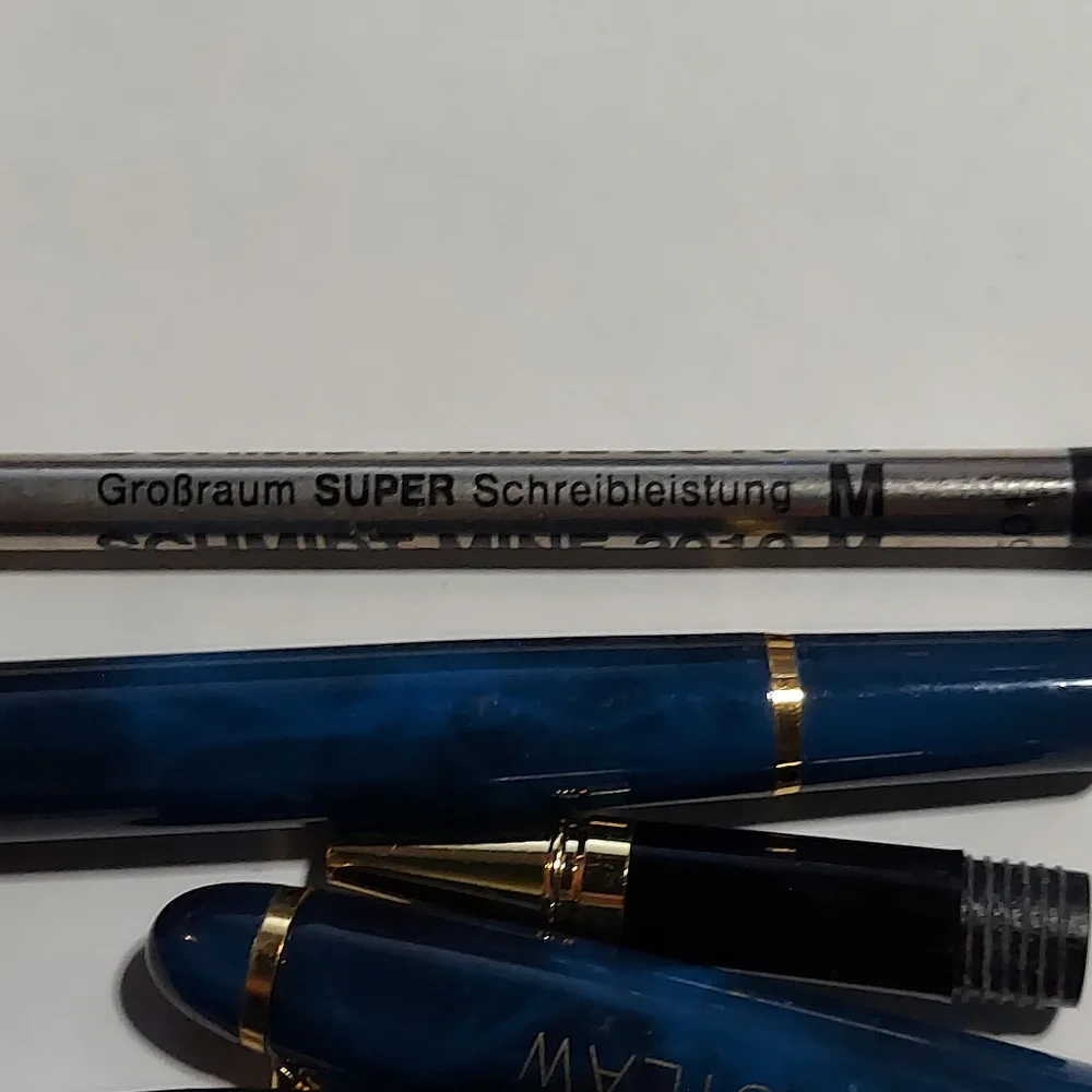 Blue‎ Refillable Ball Point Pen Gold Trim - Picture 9 of 10